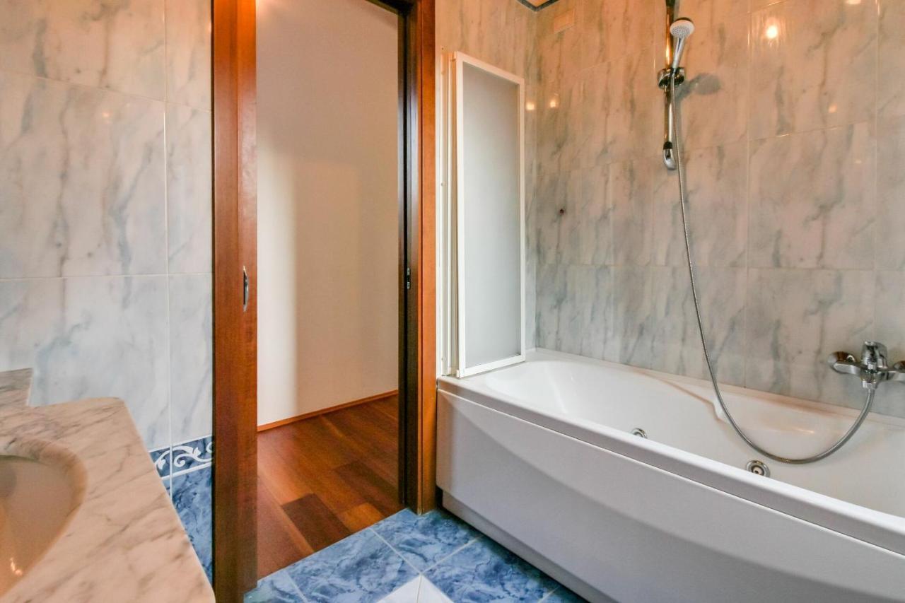 Ramo Venier By Halldis Venice Luaran gambar